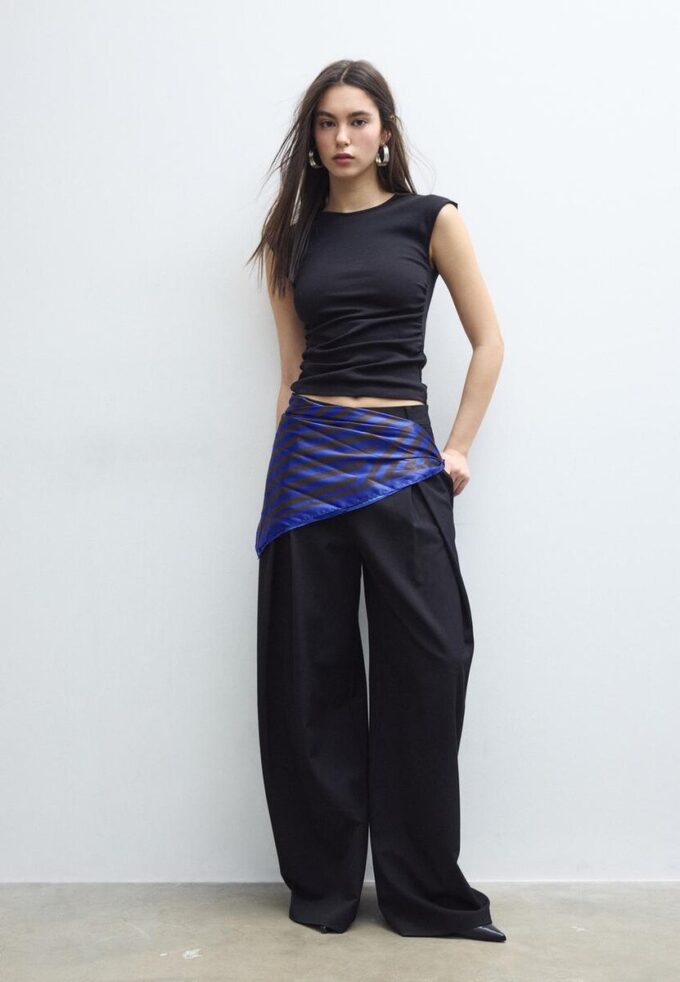 T-shirt ajusté froncé basique