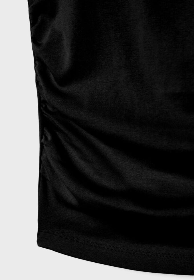 T-shirt ajusté froncé basique