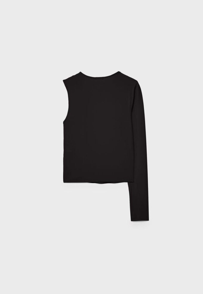 T-shirt asymétrique avec boucle métallique