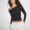 T-shirt asymétrique avec fronces