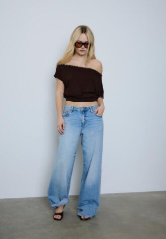 T-shirt asymétrique à clous