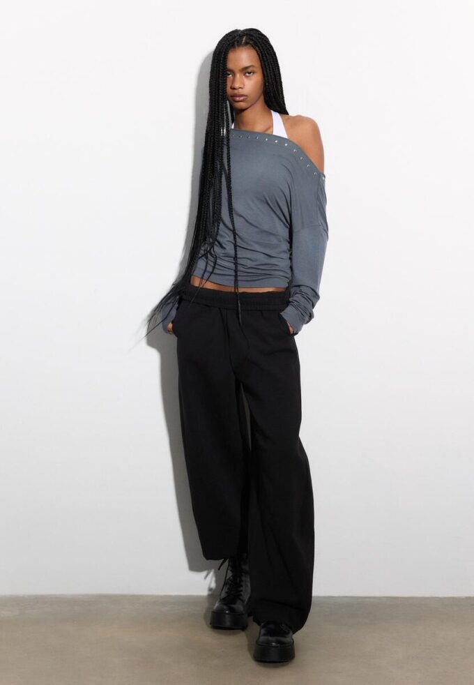 T-shirt asymétrique à clous