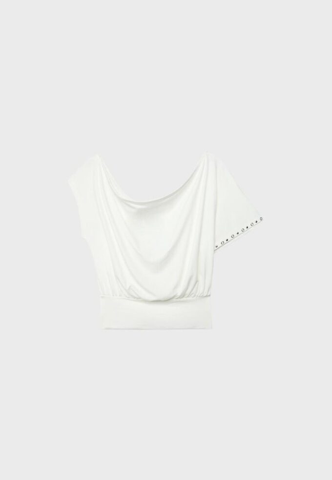 T-shirt asymétrique à clous