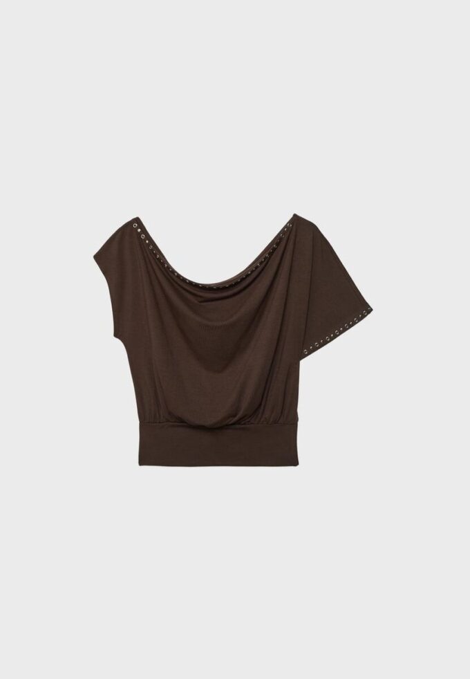 T-shirt asymétrique à clous