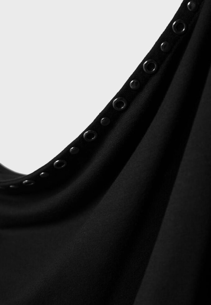 T-shirt asymétrique à clous