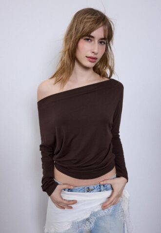 T-shirt asymétrique en modal T-shirt asymétrique en modal