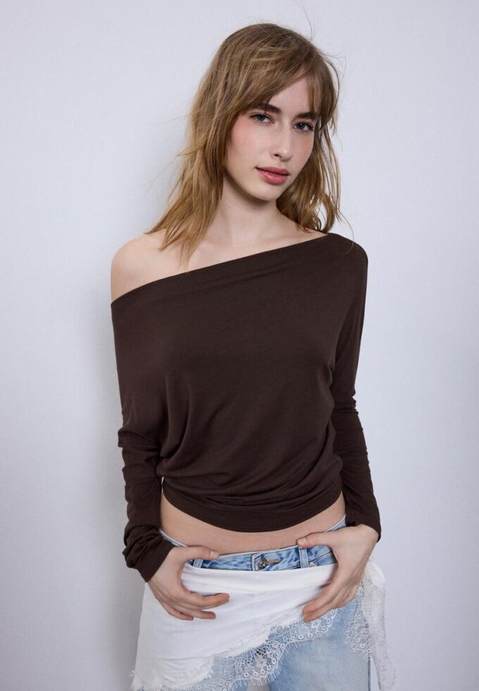 T-shirt asymétrique en modal T-shirt asymétrique en modal