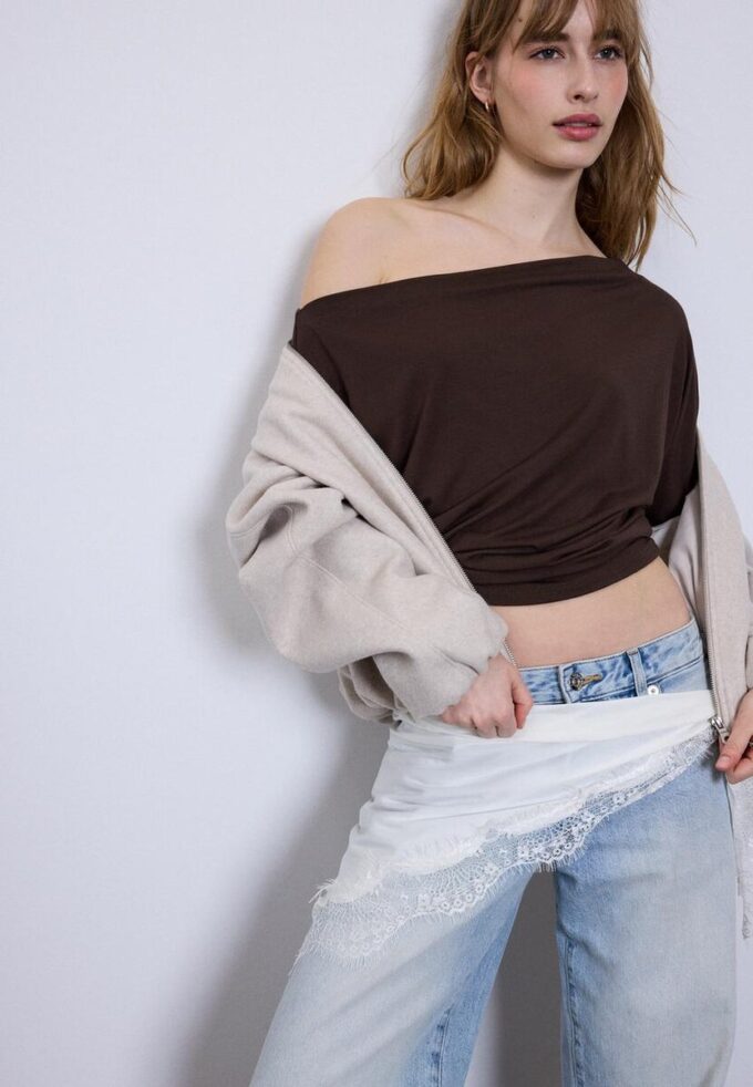 T-shirt asymétrique en modal T-shirt asymétrique en modal