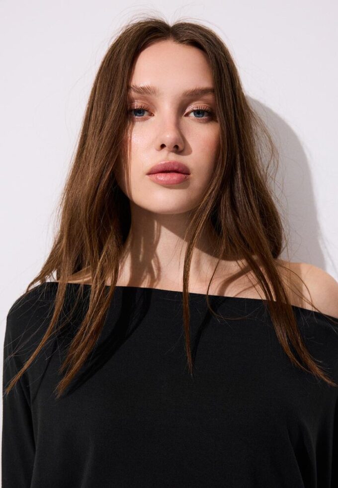 T-shirt asymétrique en modal T-shirt asymétrique en modal