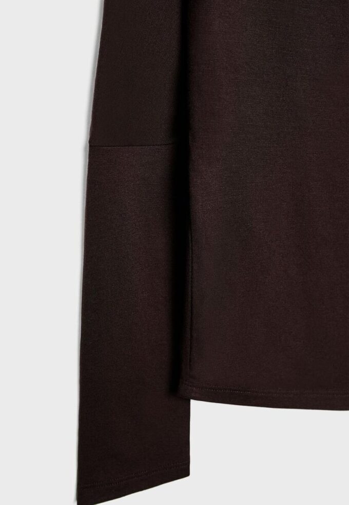 T-shirt asymétrique en modal T-shirt asymétrique en modal