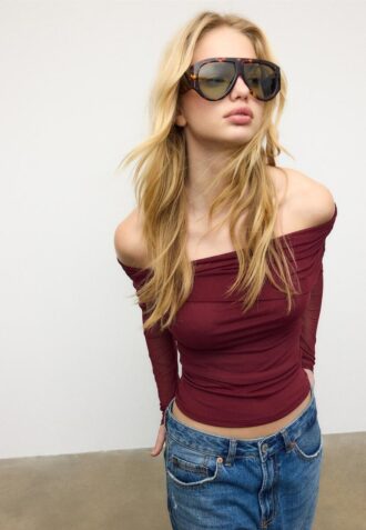 T-shirt asymétrique en tulle