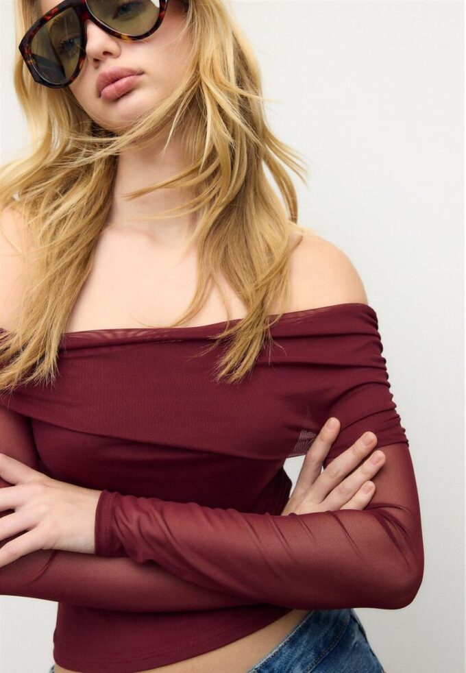 T-shirt asymétrique en tulle