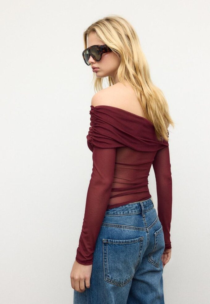 T-shirt asymétrique en tulle