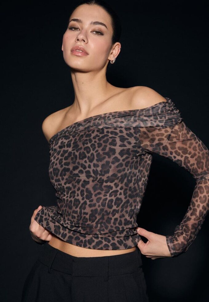 T-shirt asymétrique en tulle imprimé