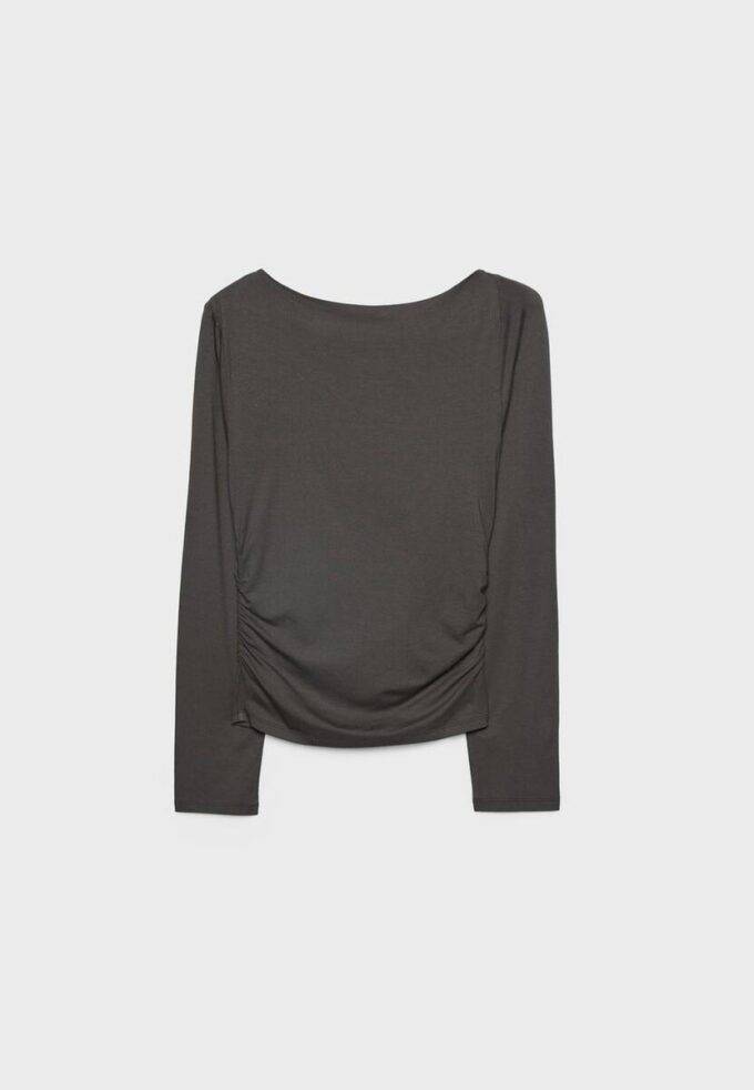 T-shirt asymétrique à œillets