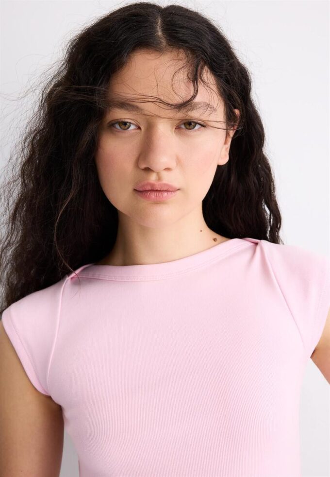 T-shirt basique à col bateau