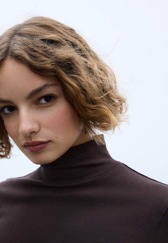 T-shirt basique à col montant