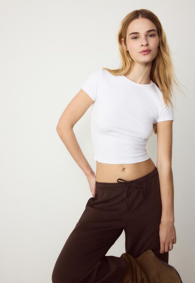 T-shirt basique coupe ajustée