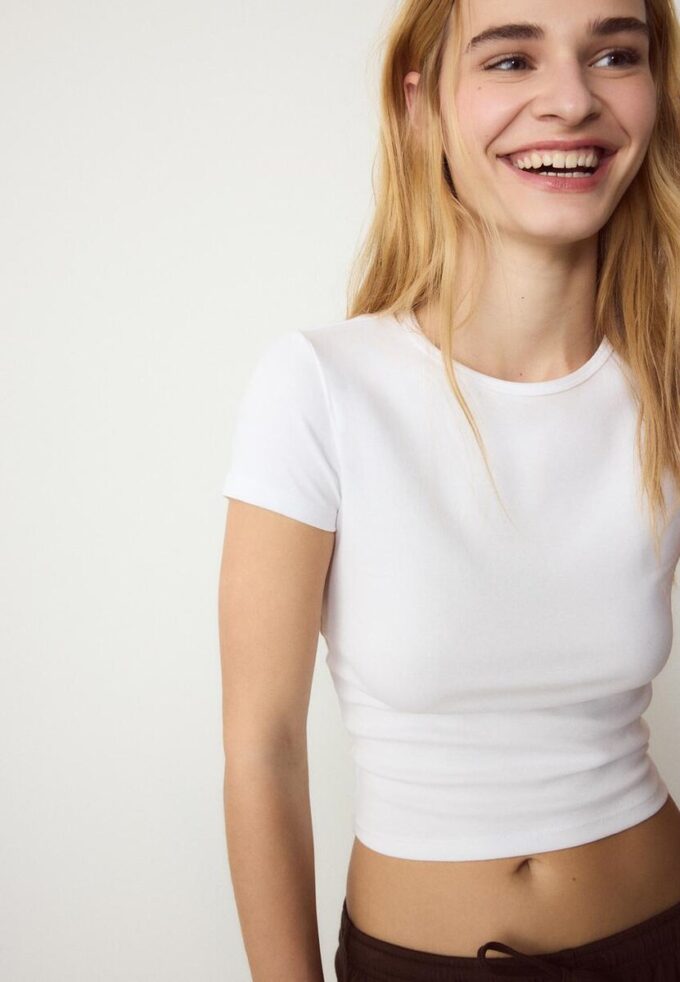T-shirt basique coupe ajustée