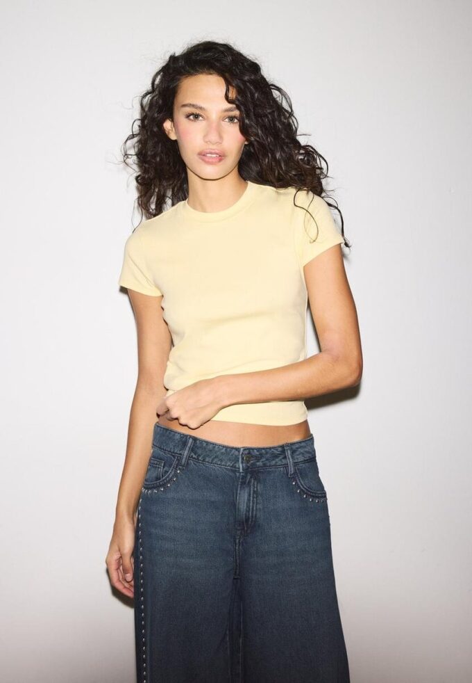 T-shirt basique à manches courtes et col rond