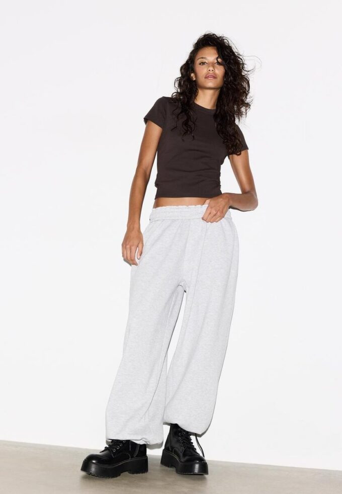 T-shirt basique à manches courtes et col rond