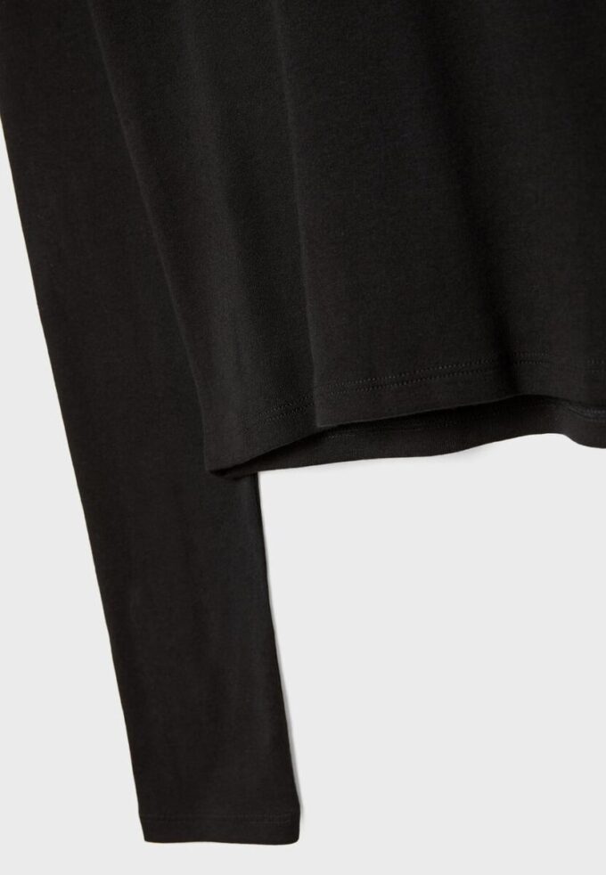 T-shirt basique à manches longues en coton T-shirt basique à manches longues en coton