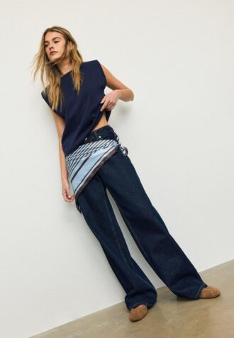 T-shirt basique à épaules rembourrées