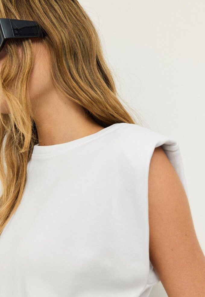 T-shirt basique à épaules rembourrées