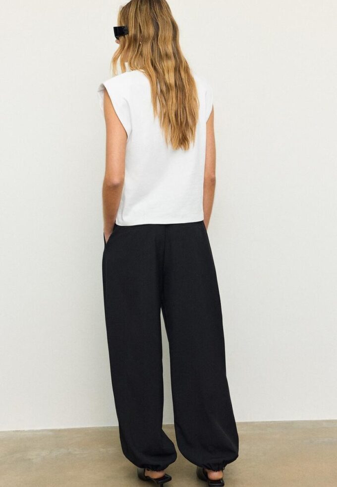 T-shirt basique à épaules rembourrées