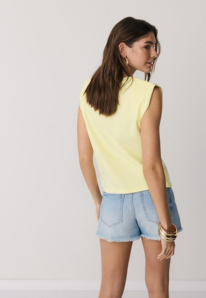 T-shirt basique à épaules rembourrées