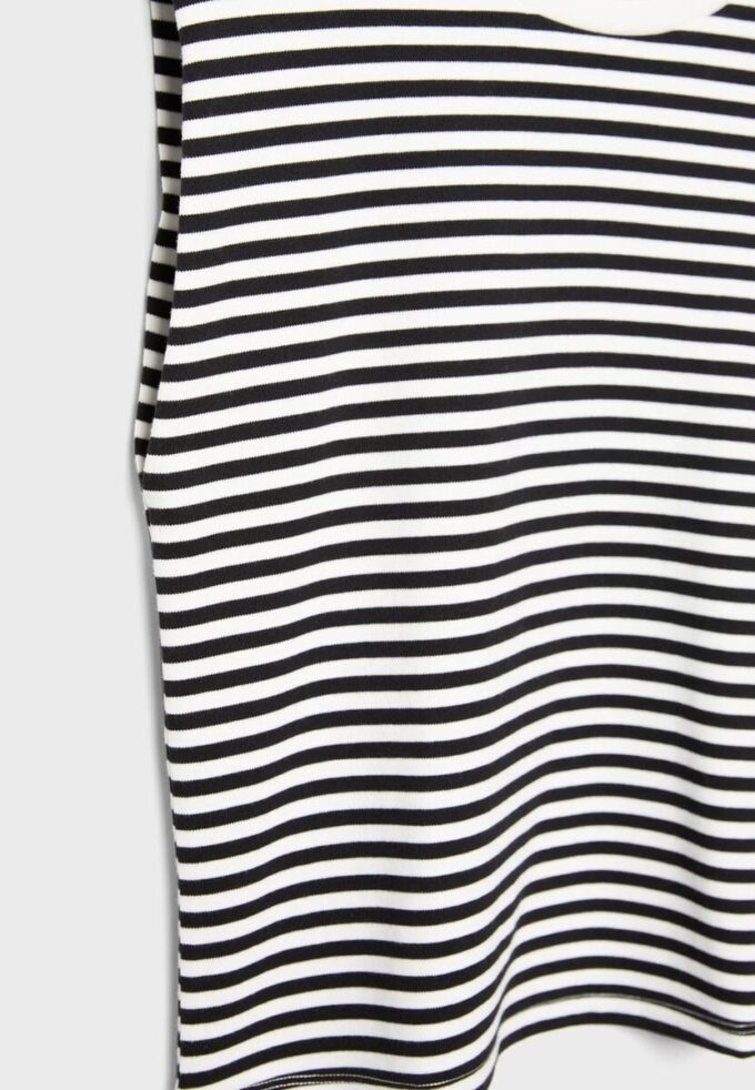 T-shirt basique à rayures et épaules rembourrées T-shirt basique à rayures et épaules rembourrées