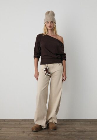 T-shirt en maille à col bateau avec ceinture