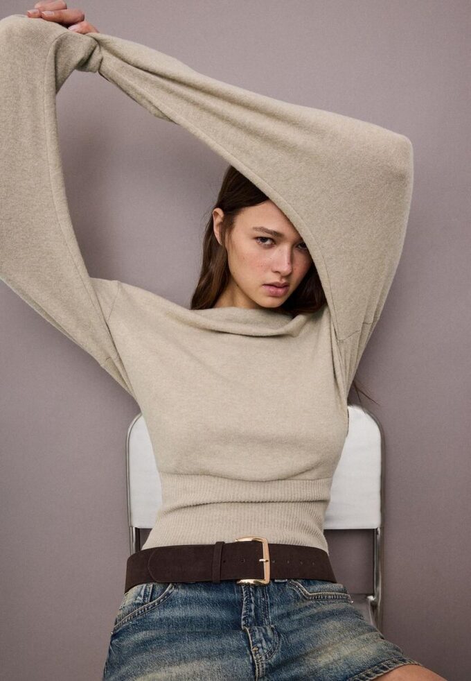 T-shirt en maille à col bateau avec ceinture