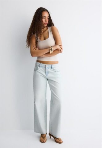 T-shirt à larges bretelles en polyamide