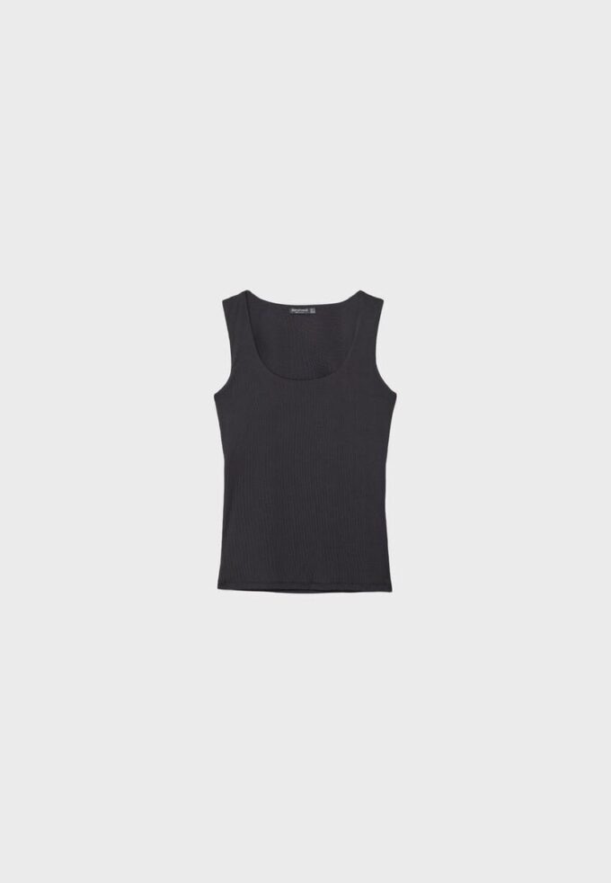 T-shirt à larges bretelles en polyamide T-shirt à larges bretelles en polyamide