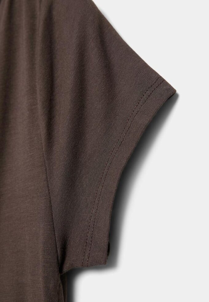 T-shirt à manches courtes avec fronces sur les côtés T-shirt à manches courtes avec fronces sur les côtés