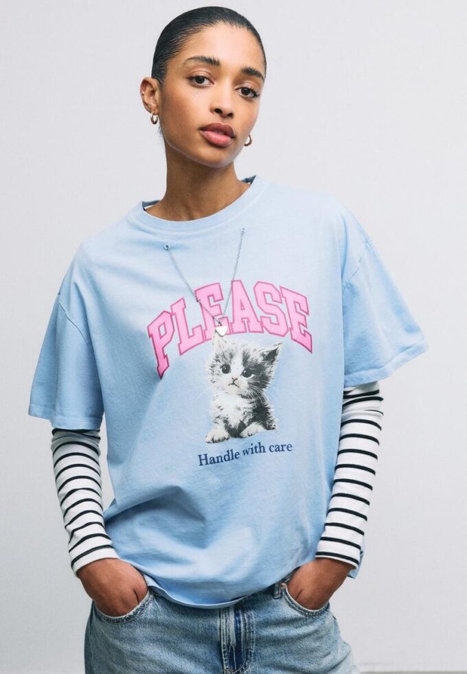 T-shirt à manches courtes avec imprimé et appliqué