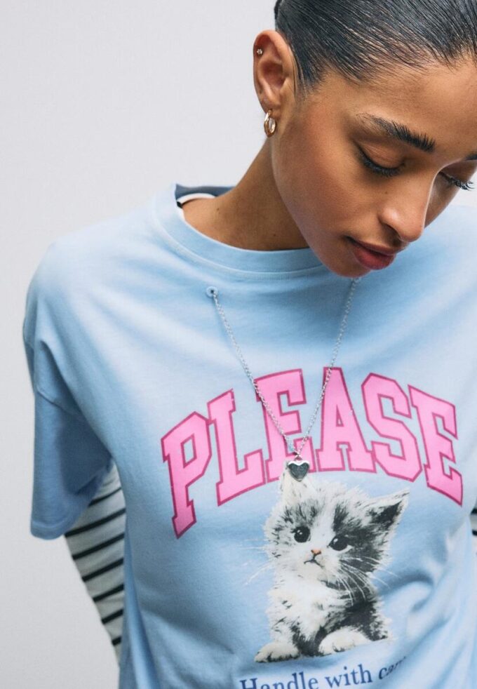 T-shirt à manches courtes avec imprimé et appliqué