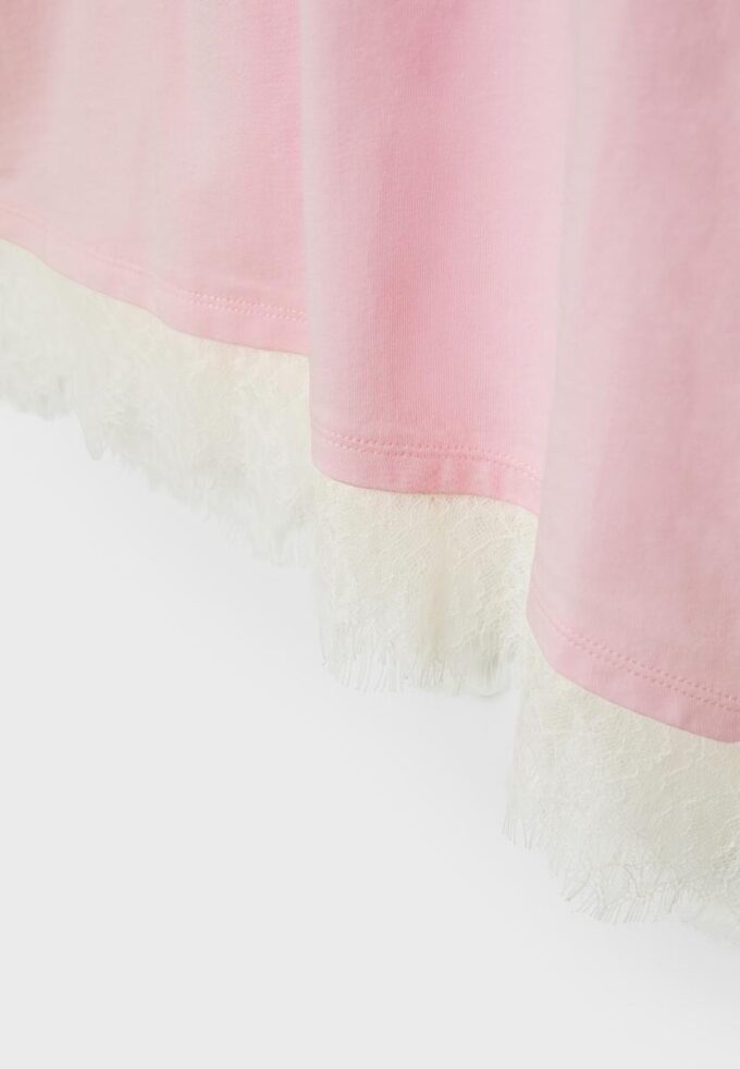 T-shirt à manches courtes avec ourlet en dentelle T-shirt à manches courtes avec ourlet en dentelle