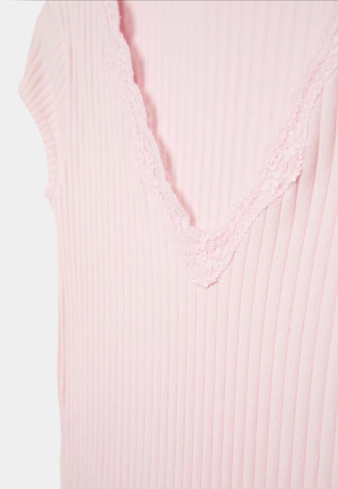 T-shirt à manches courtes en dentelle à col en V en forme de short