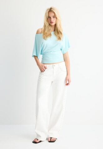 T-shirt à manches courtes et col bateau