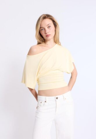 T-shirt à manches courtes et col bateau