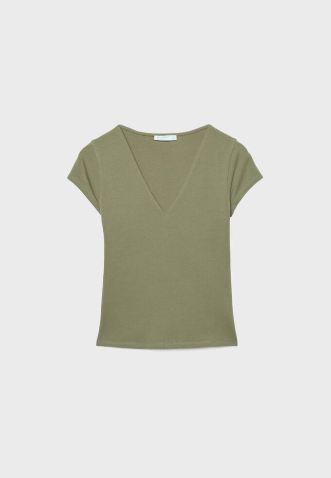 T-shirt à manches courtes et col en V
