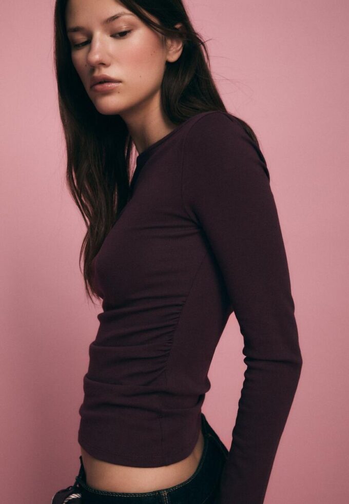 T-shirt à manches longues avec fronces T-shirt à manches longues avec fronces