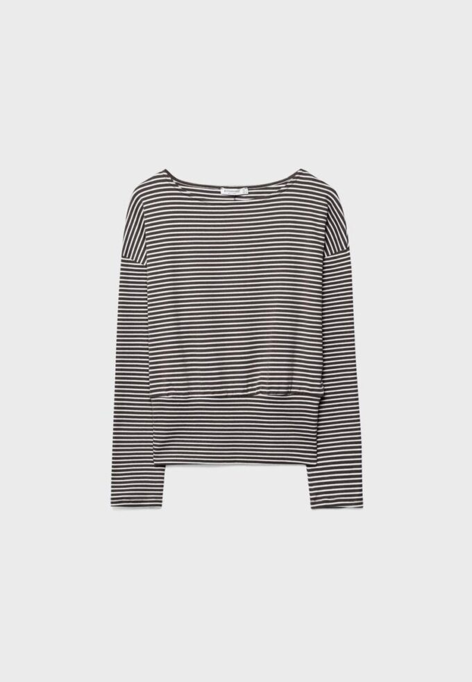 T-shirt à manches longues et col bateau avec bande rayée