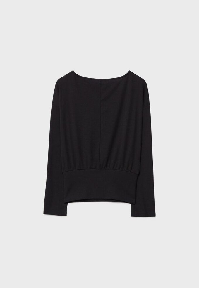 T-shirt à manches longues et col bateau avec ourlet en forme de ceinture