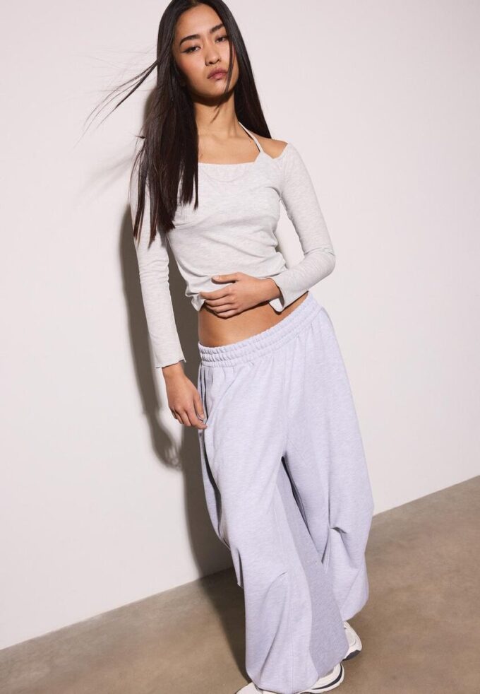 T-shirt à manches longues et col dos nu