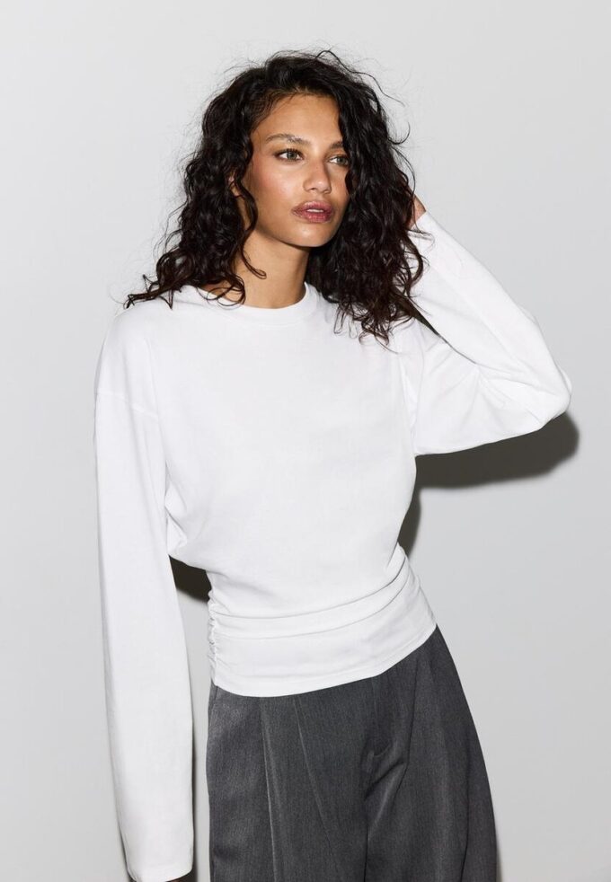 T-shirt à manches longues froncé