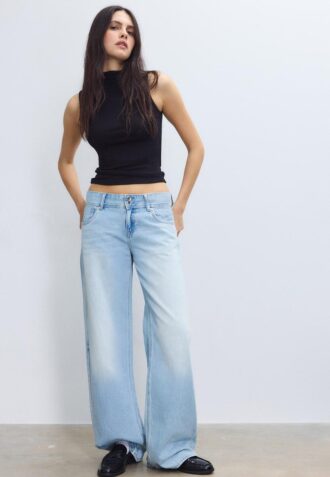 T-shirt sans manches à col cheminée T-shirt sans manches à col cheminée