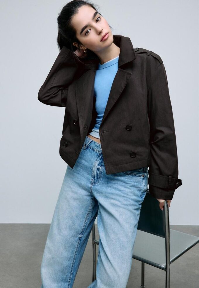 Trench-coat court à double boutonnage Trench-coat court à double boutonnage